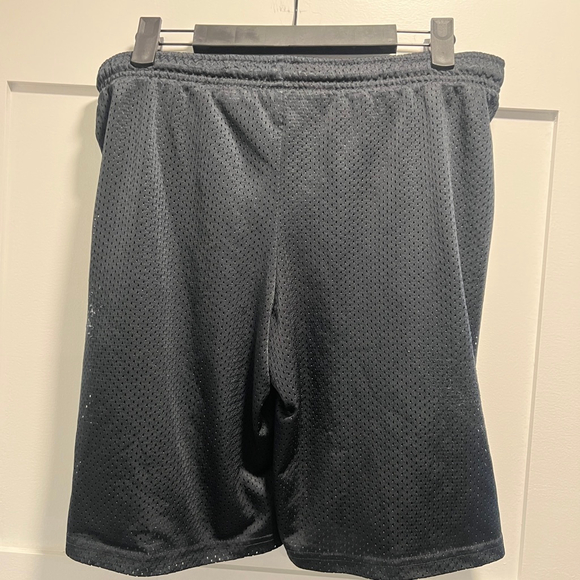 Nike Black Mesh Athletic Shorts - Youth Medium (10-12) (b12) - Picture 3 of 4